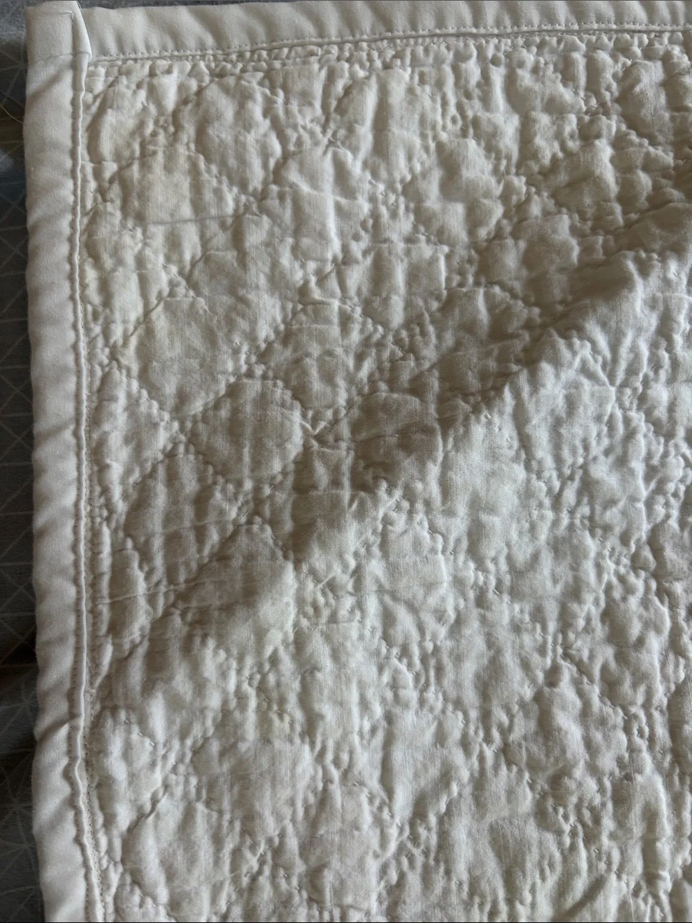 Vintage Embroidered Kitten Quilt Panel Throw - Yellow & White